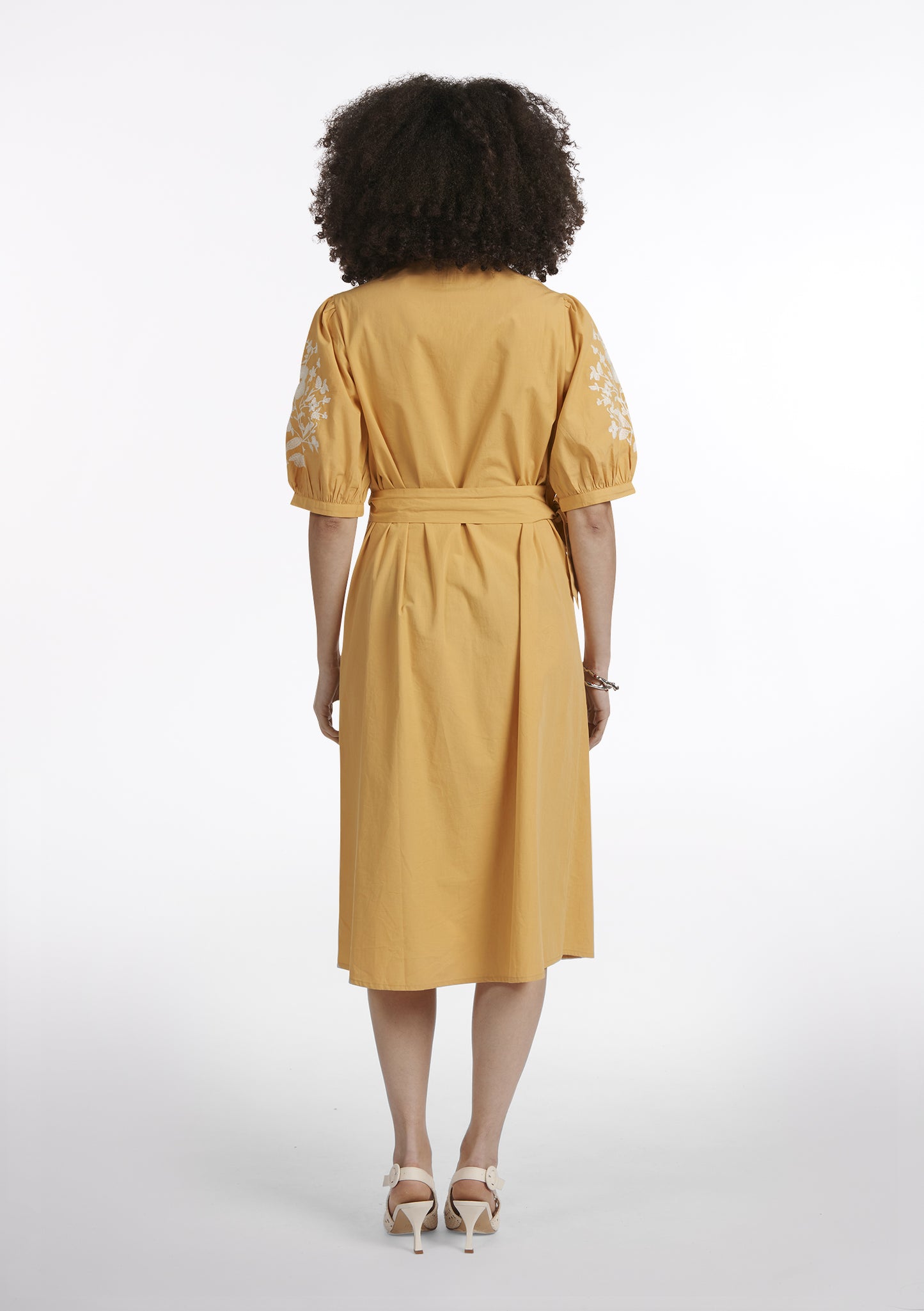 ROBE ROSANA BRODERIE JAUNE