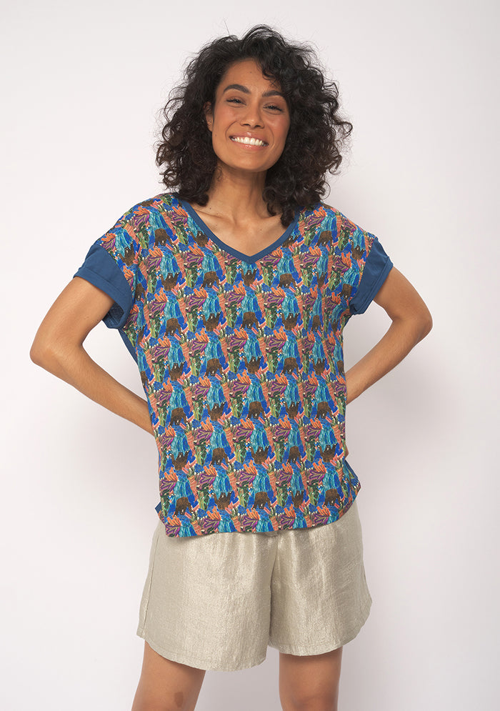 TISSU EN CREPE DE VISCOSE FLUIDE IMPRIME BLEU DESSIN OURS