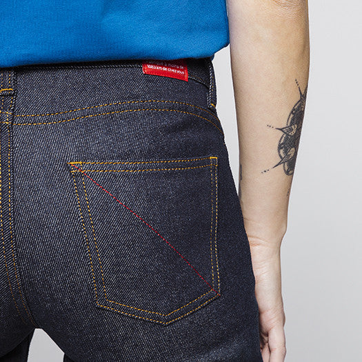 JEANS BRUTE AJUSTÉ 1083